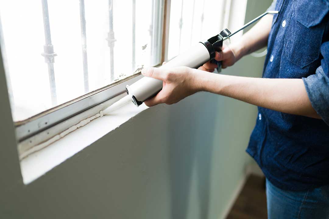 Window Contractor photo from Adobe Stock