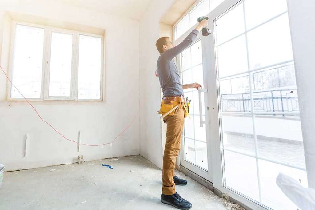 Window Contractor photo from Adobe Stock